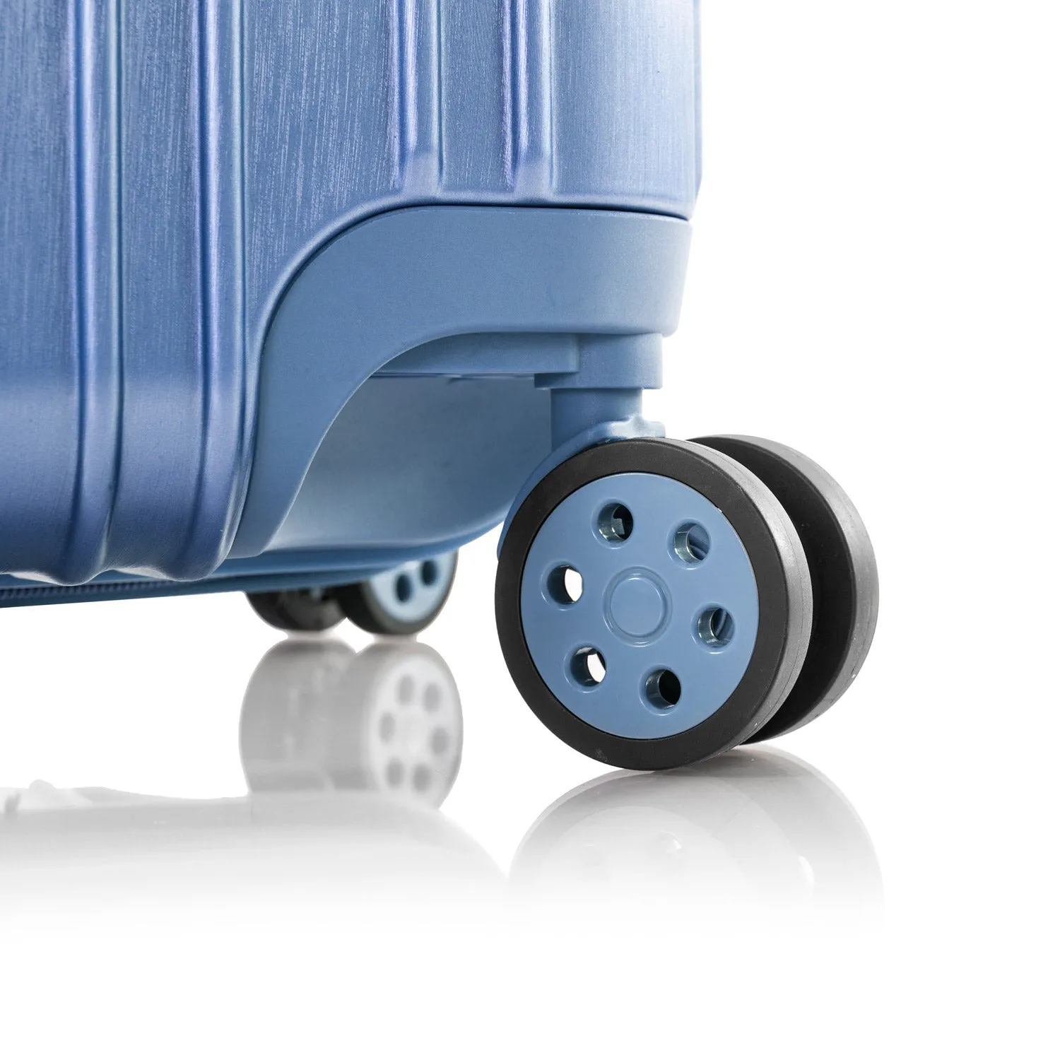 Xtrak 21.5 Inch Carry-On Luggage